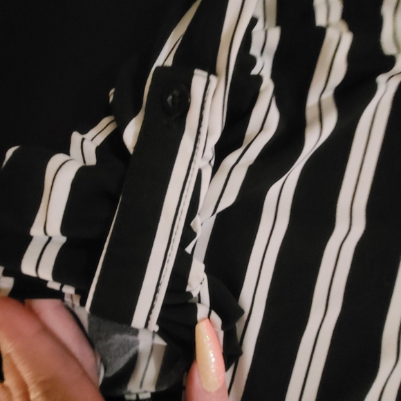 Torrid Studio Knit Lake Yoke Harper black white lace top 00 - Picture 6 of 9